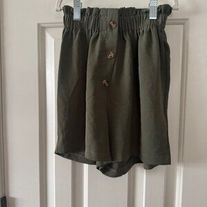Moon and Stars Girls Olive Green Elastic Waist Shorts Size S Small 7-8 New